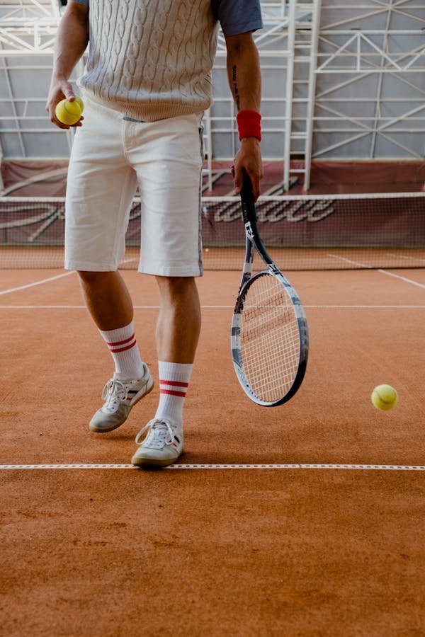 Tout savoir sur le cordage tennis : types, conseils et marques
